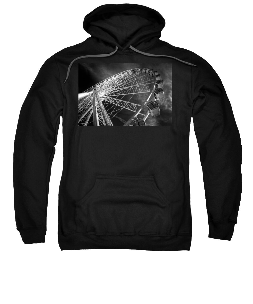 Seattle Sweatshirt featuring the photograph The Dramatic Great Wheel by Spencer McDonald