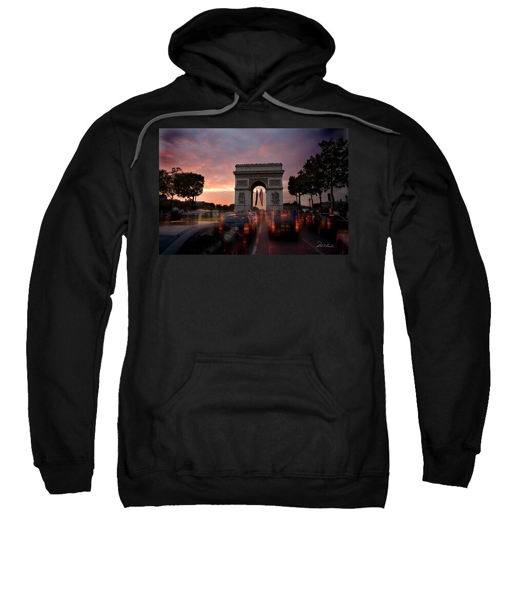 Arch De Triumph Sweatshirt featuring the photograph Sunset at the Arch De Triumph by Frederic A Reinecke