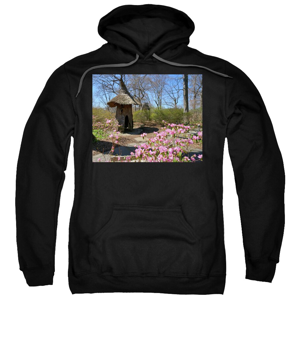 Tulip Sweatshirt featuring the photograph Tulip Tree House, Winterthur #4984 by Raymond Magnani