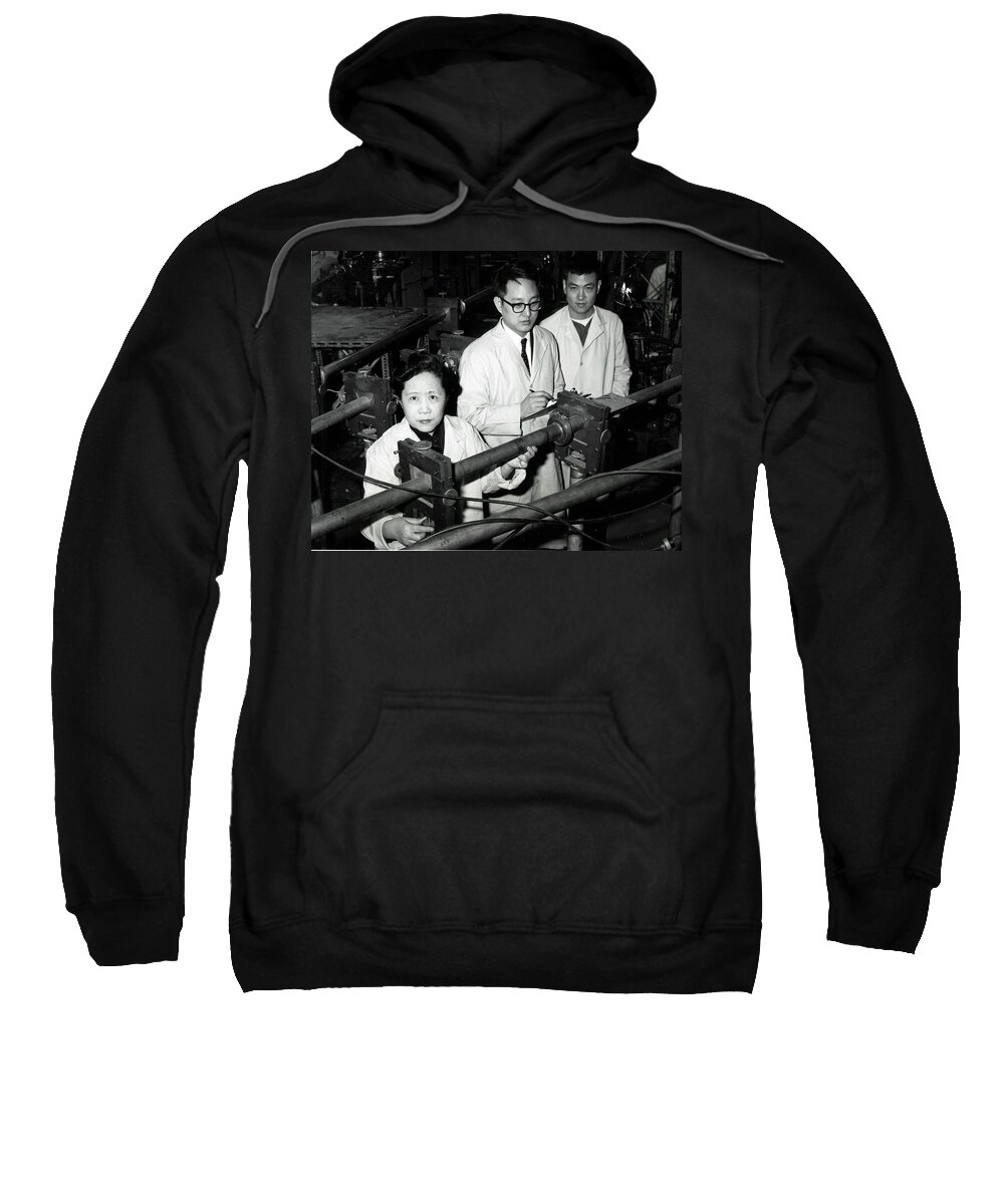 1963 Sweatshirt featuring the photograph Chien-shiung Wu With Columbia by Science Source