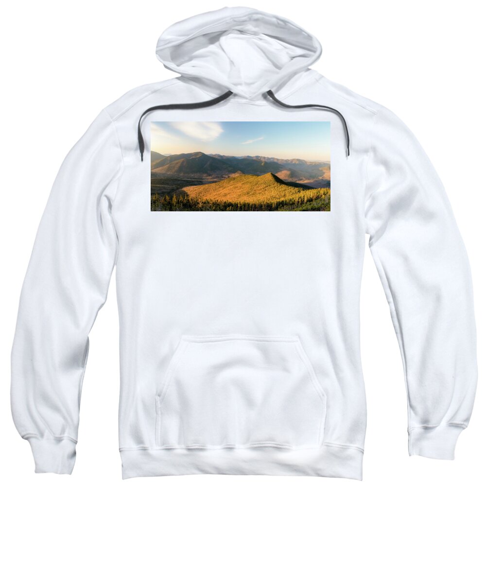 Wilderness Sweatshirt featuring the photograph Morning Light in the Pemigewasset Wilderness seen from the Summit of Bondcliff by William Dickman