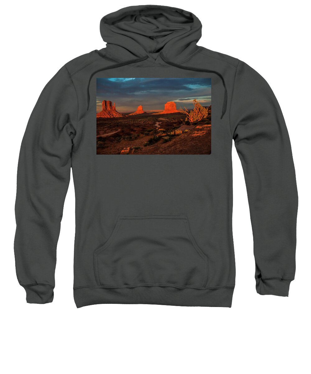 Monument Valley Sweatshirt featuring the photograph An Incredible Evening by Doug Scrima