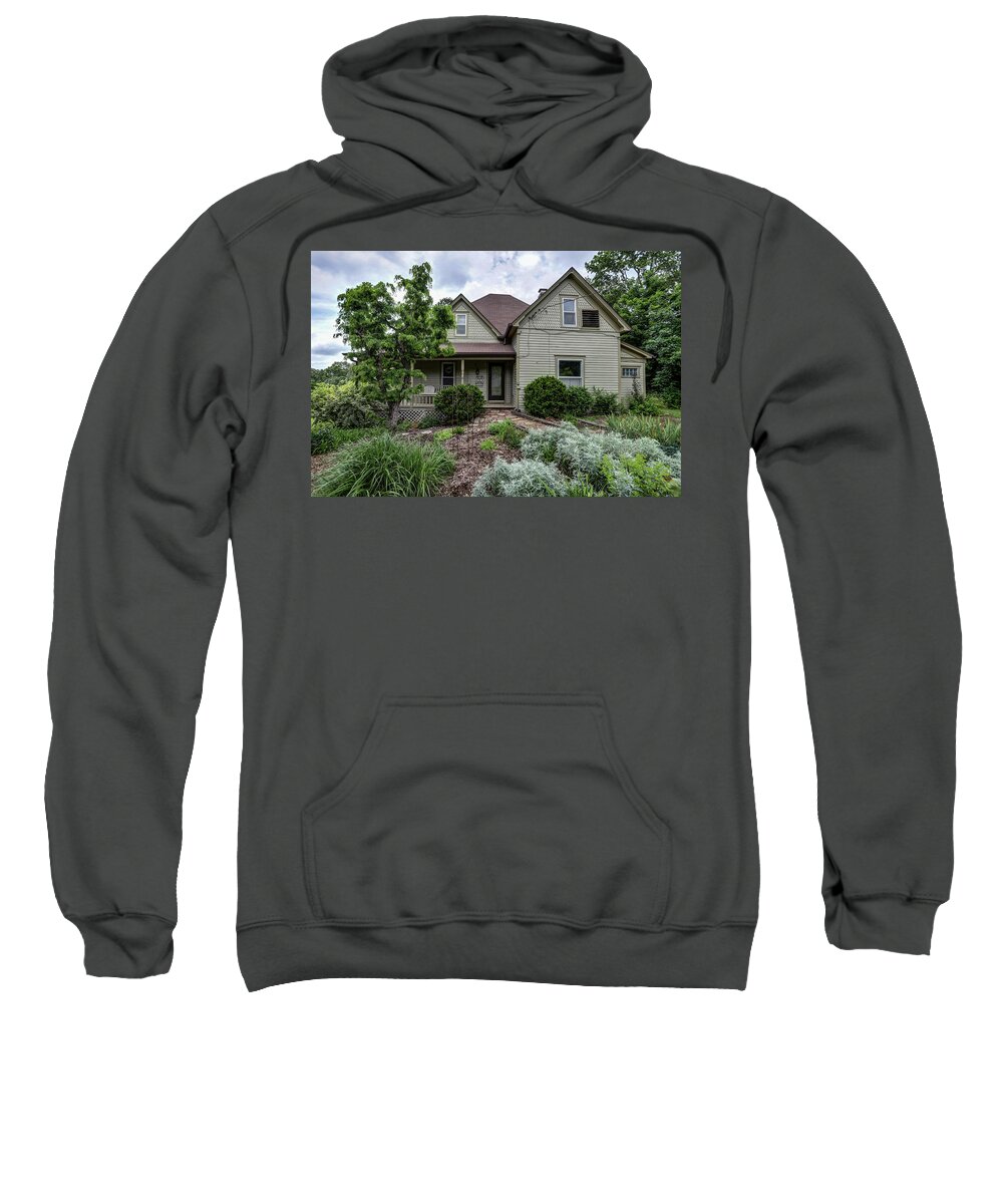 Farm House Sweatshirt featuring the photograph Wine Country Farm by Jeff Kurtz