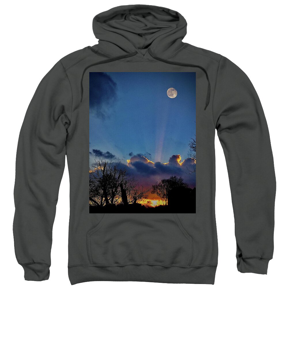 Iphone Sweatshirt featuring the photograph Sunsetting Mode by Richard Cummings