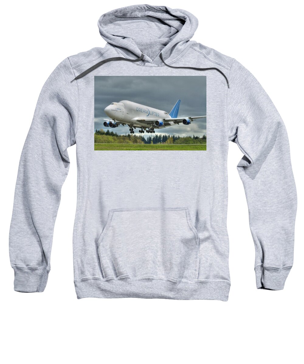747 Sweatshirt featuring the photograph Dreamlifter Landing 2 by Jeff Cook