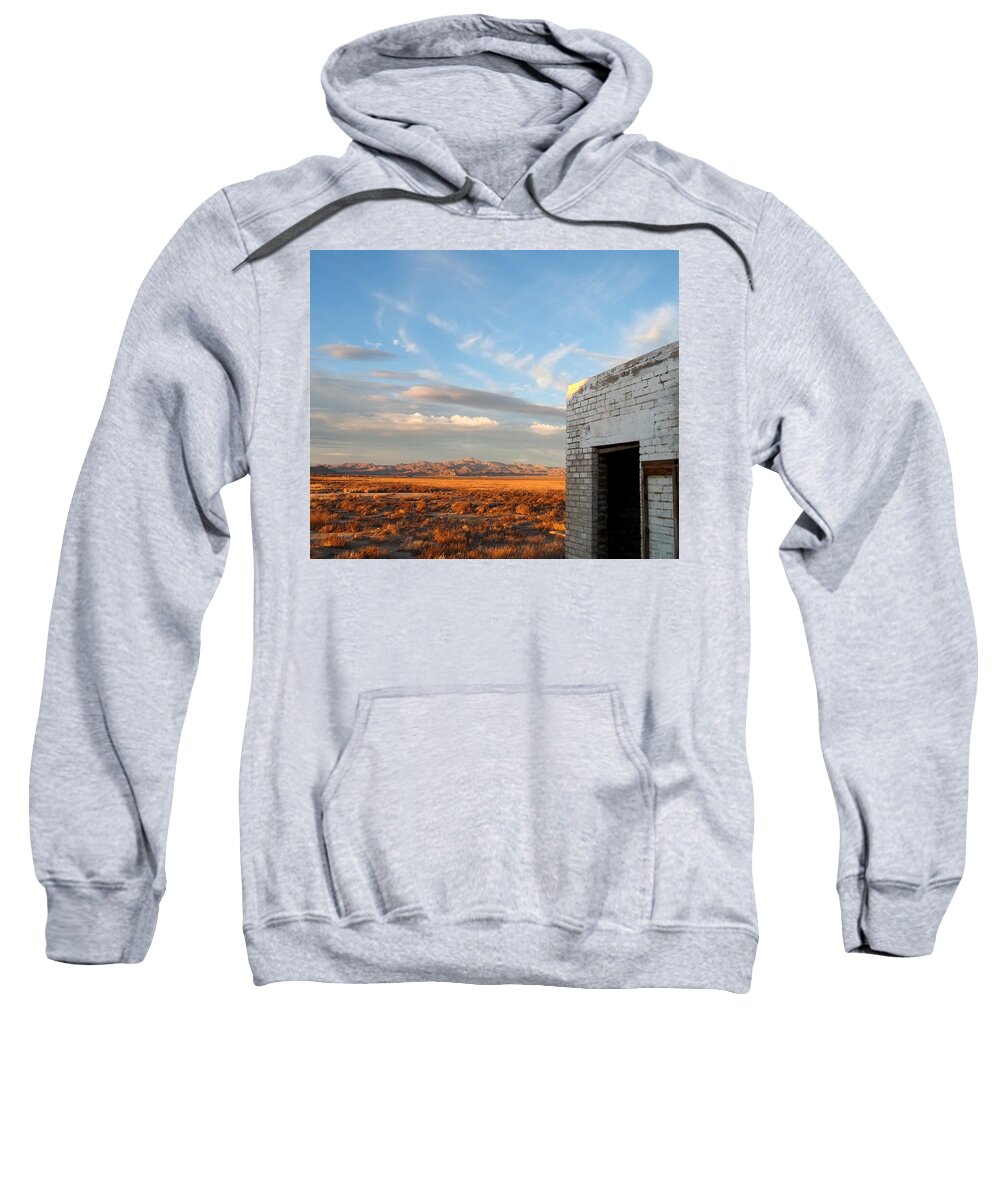 Looking Northward Sweatshirt featuring the photograph Looking Northward by Glenn McCarthy Art and Photography