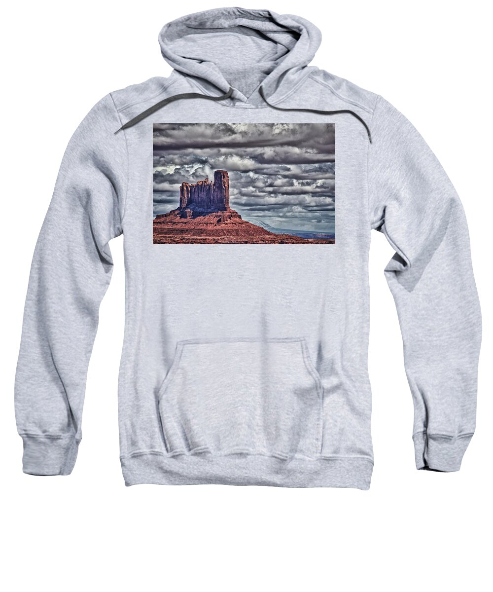 Monument Valley Utah Sweatshirt featuring the photograph Monument Valley UT 6 by Ron White