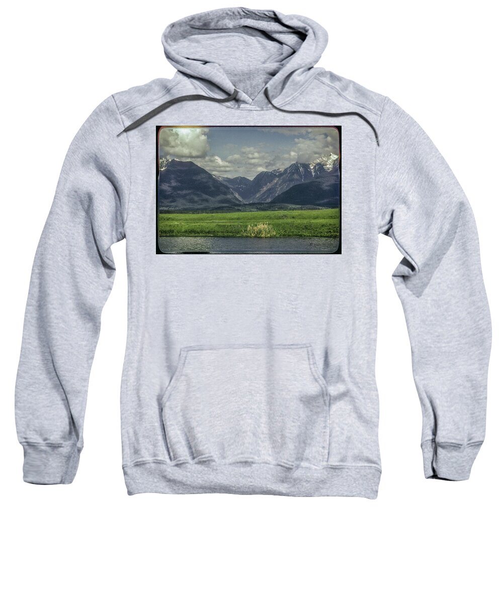  Sweatshirt featuring the photograph Mountain View Montana.... by Paul Vitko