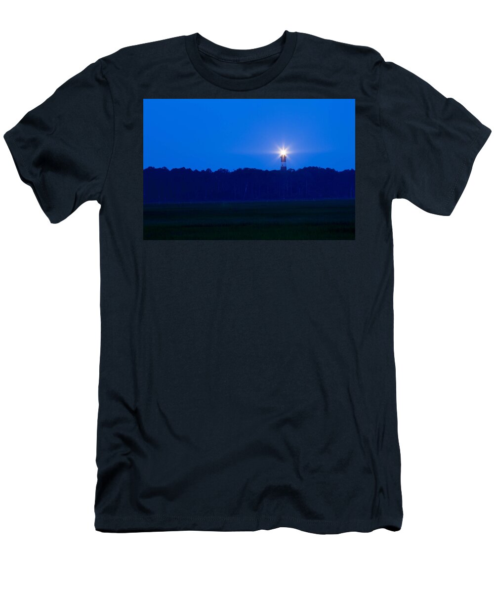 Sparse T-Shirt featuring the photograph Assateague Lighthouse at dawn by Kyle Lee