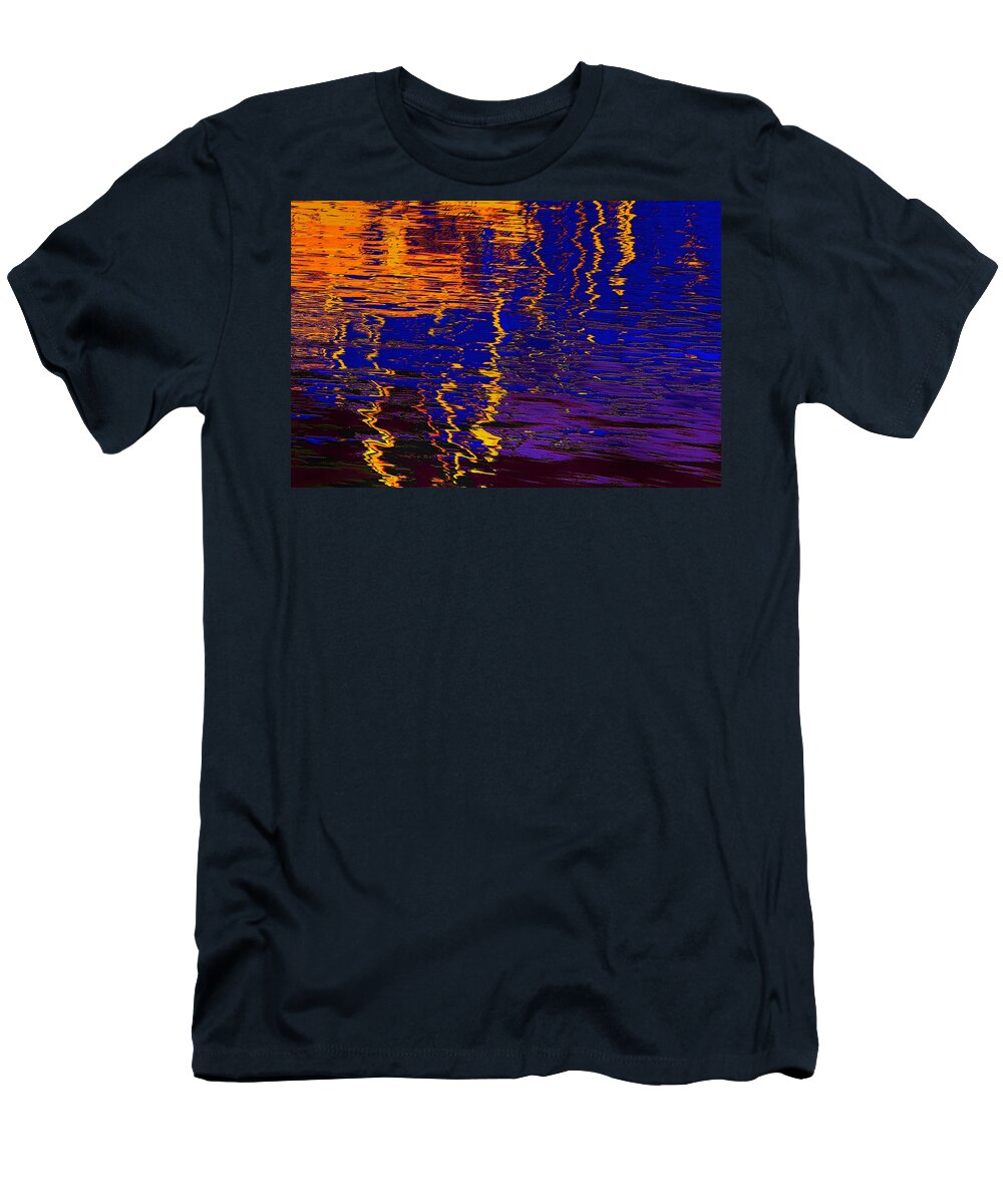 Abstract T-Shirt featuring the digital art Colorful ripple effect by Danuta Bennett