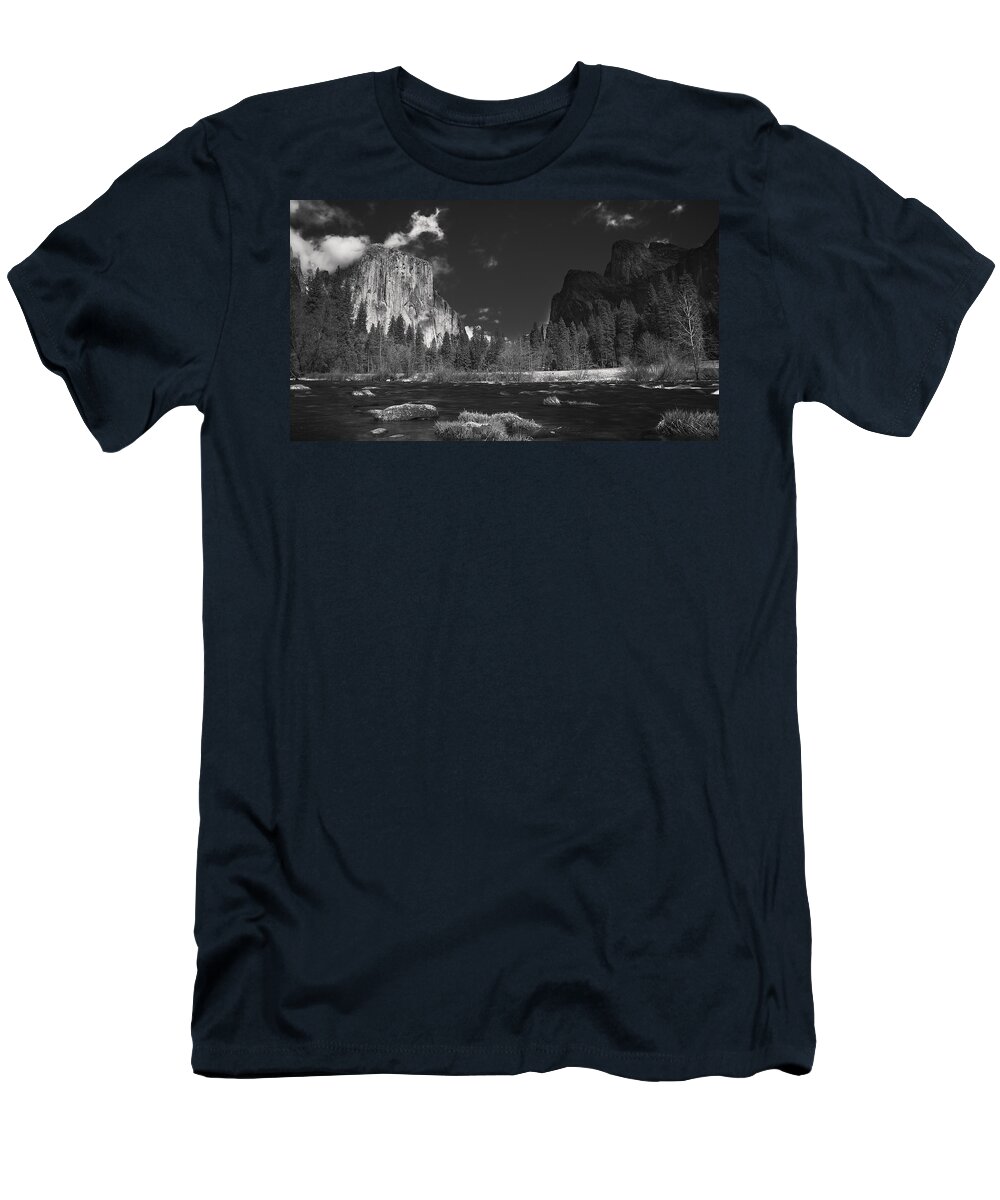 America T-Shirt featuring the photograph El Capitan by Eduard Moldoveanu