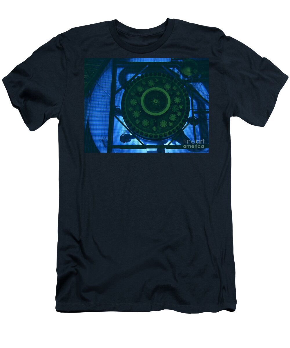 Science T-Shirt featuring the photograph High Flux Isotope Reactor Pool by Science Source