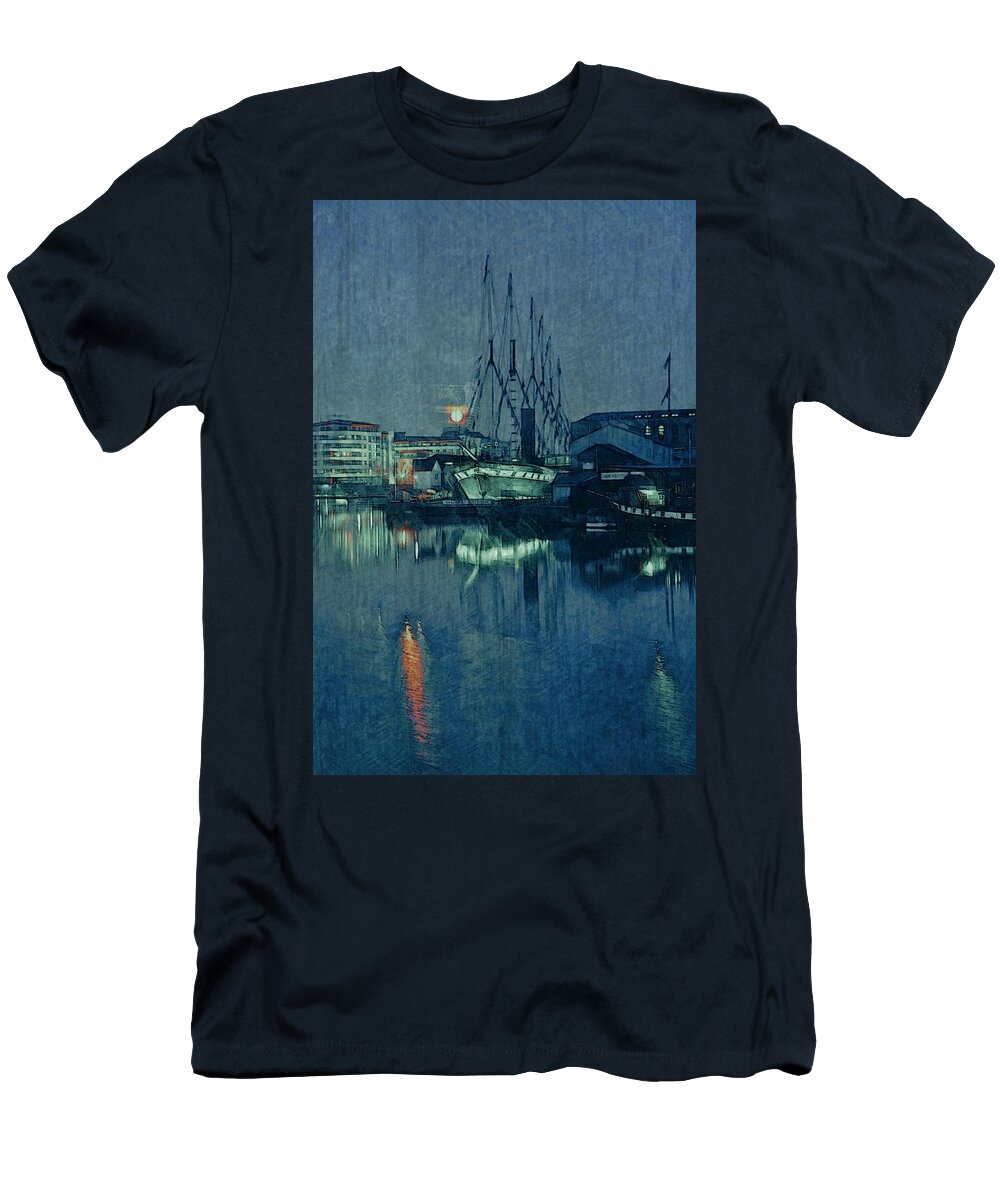 Hmss Great Britain T-Shirt featuring the photograph HMSS Great Britain by Mark Egerton