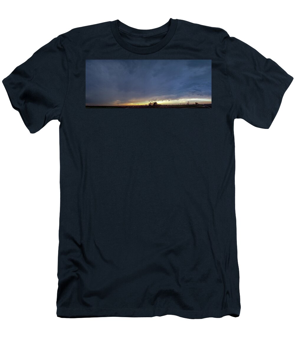 Nebraskasc T-Shirt featuring the photograph First Storm Chase of 2019 005 by Dale Kaminski