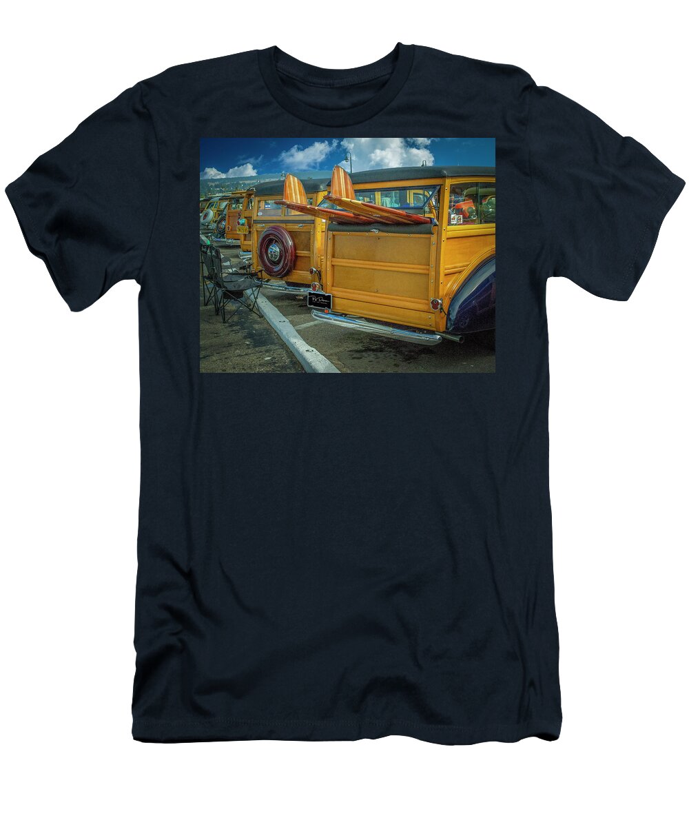 West T-Shirt featuring the photograph RearWoody by Bill Posner