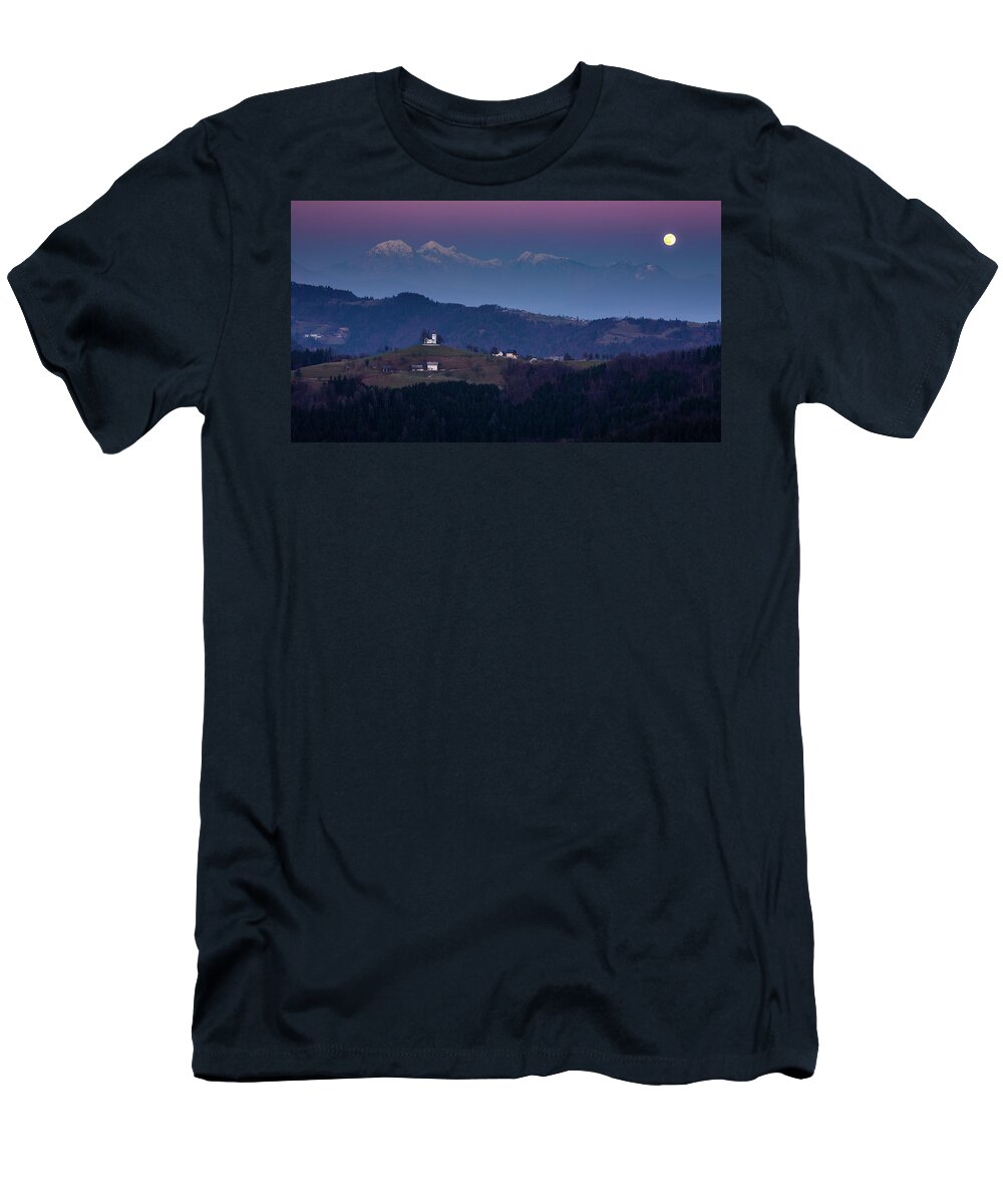 Sveti T-Shirt featuring the photograph Full Moon over Church of Saint Thomas by Ian Middleton