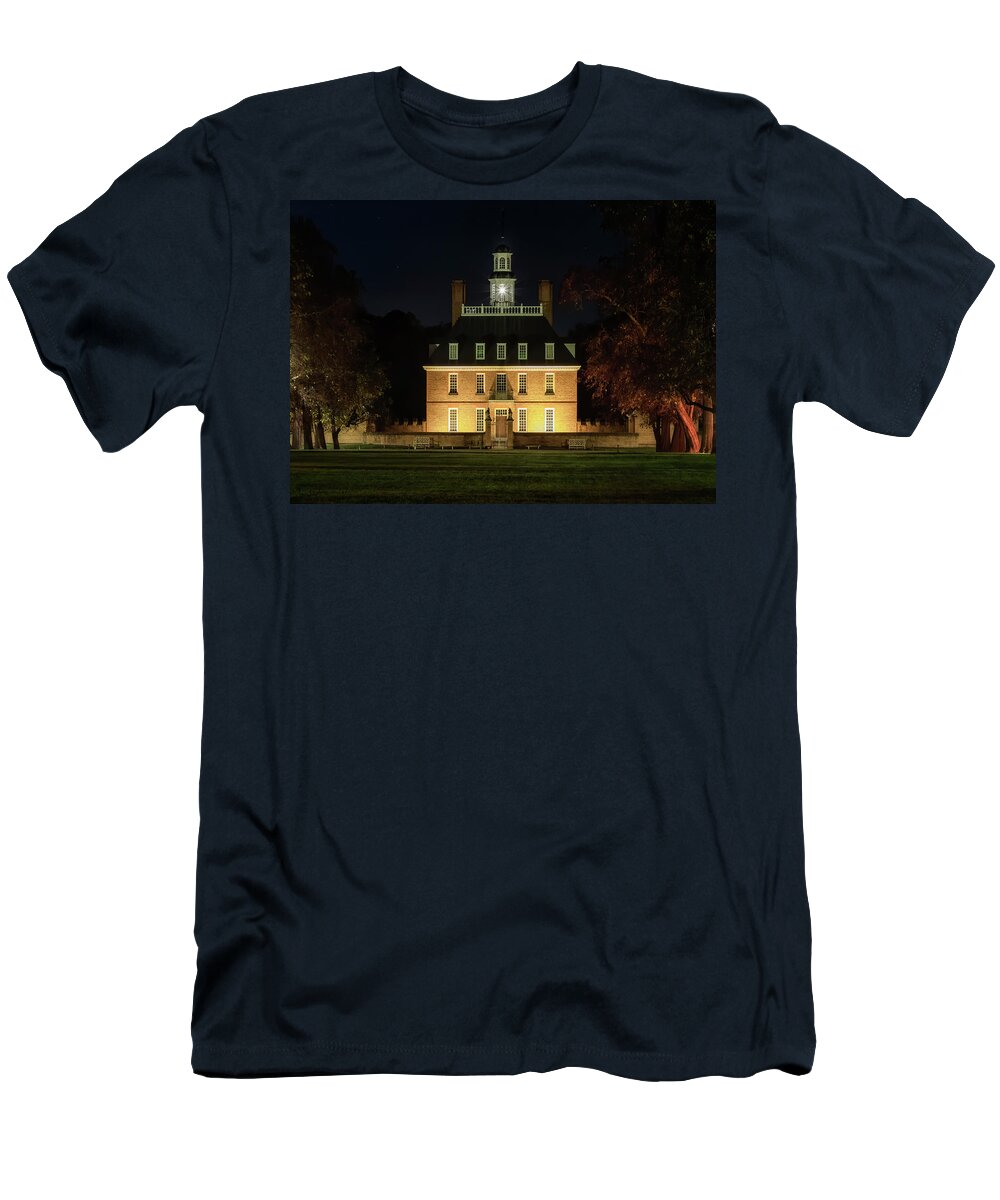 Colonial Williamsburg T-Shirt featuring the photograph Governors Palace at Night - Colonial Williamsburg by Susan Rissi Tregoning