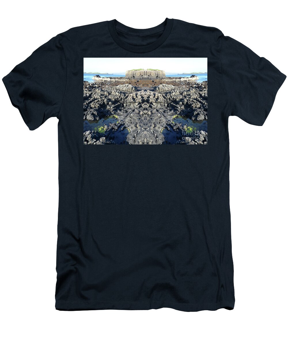 Isle Of Skye T-Shirt featuring the photograph Nathair Sgiathach by PJ Kirk