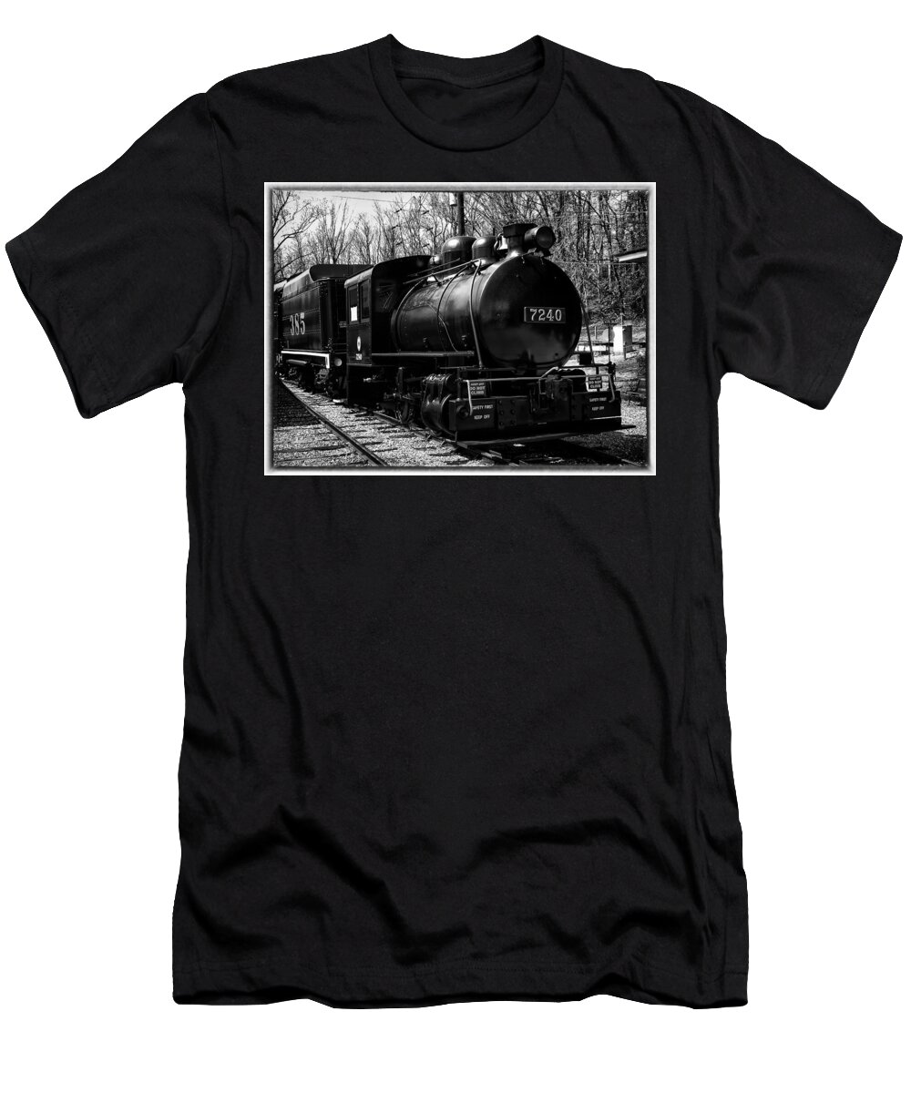 Train T-Shirt featuring the photograph Engine 7240 by Wayne Gill