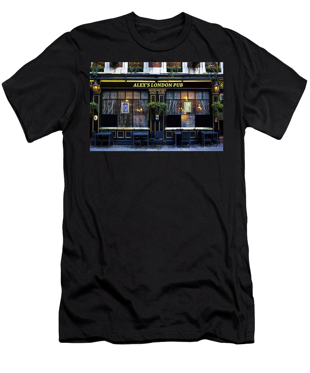 Alex T-Shirt featuring the photograph Alex's London Pub by David Pyatt