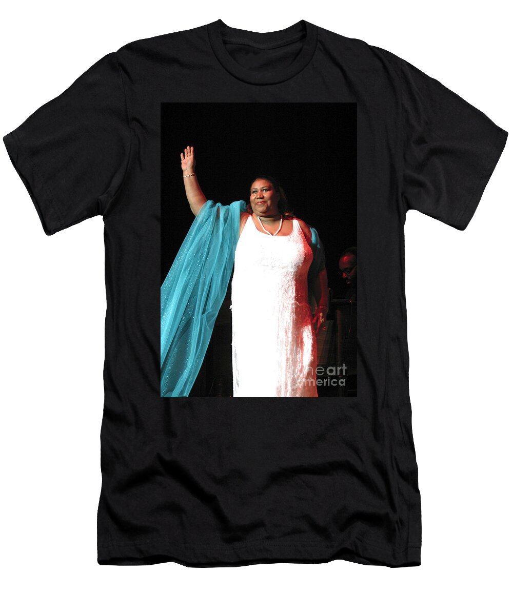 Photos T-Shirt featuring the photograph Aretha Franklin #12 by Concert Photos