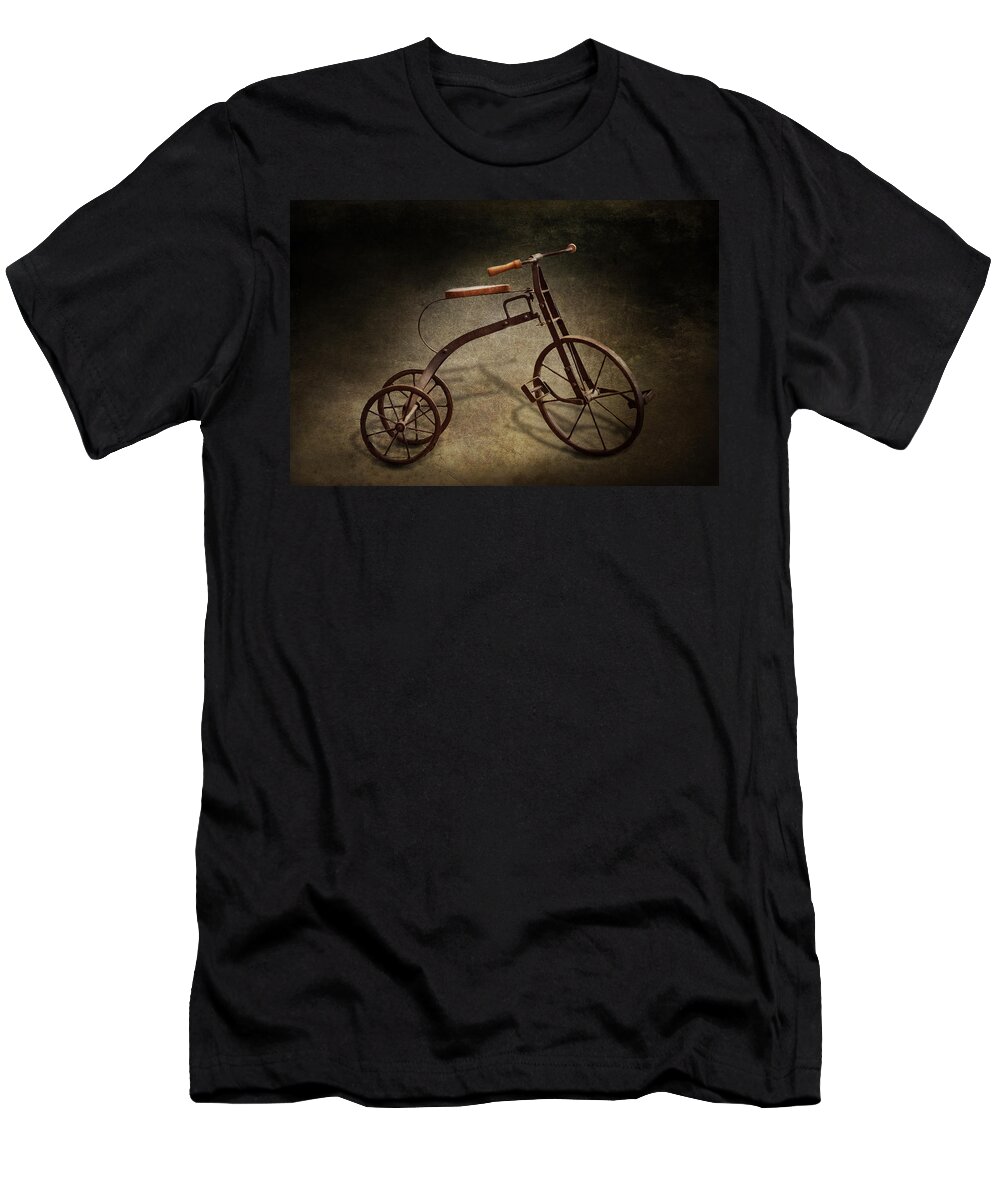 Hdr T-Shirt featuring the photograph Bike - The Tricycle by Mike Savad