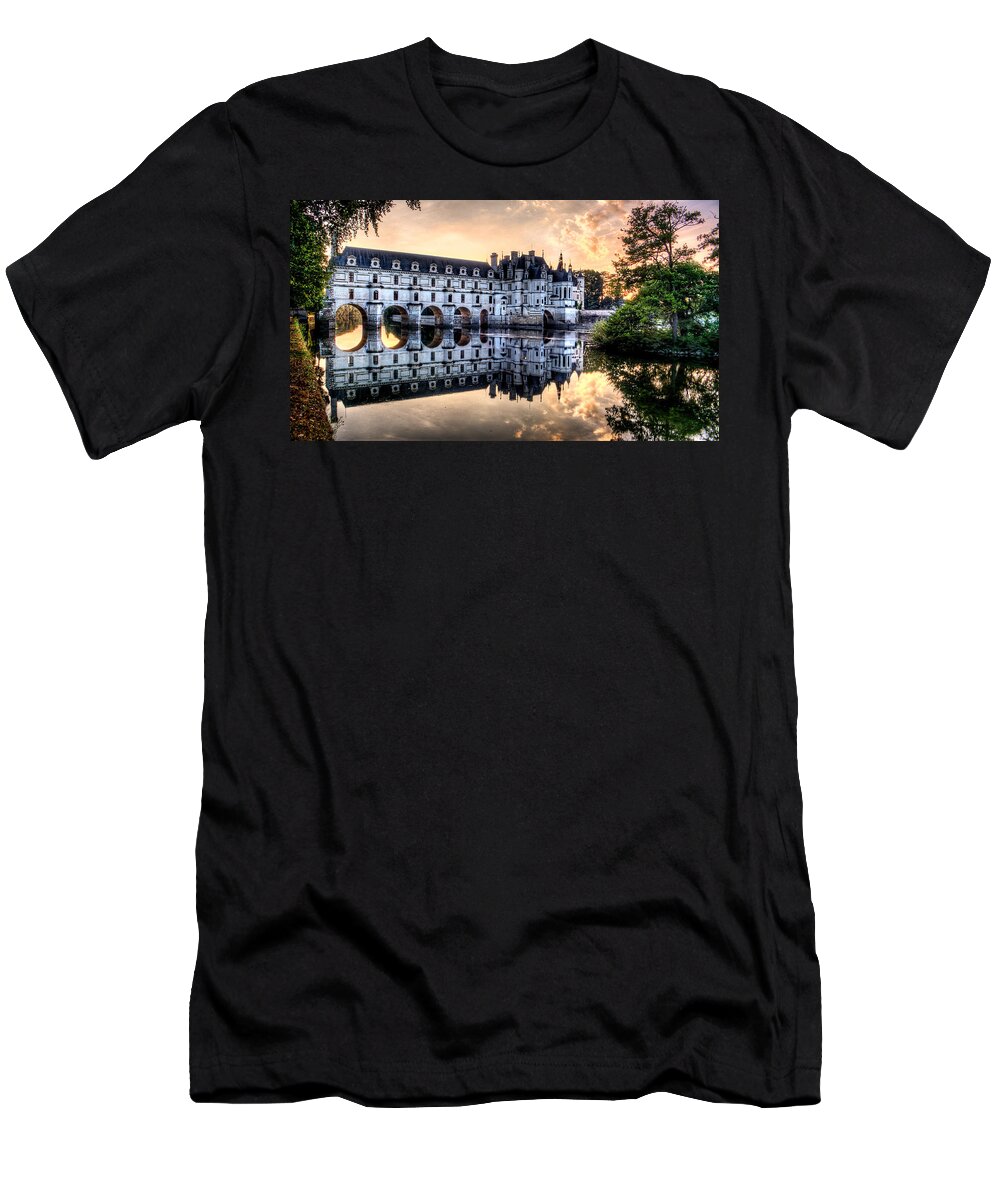 Chateau De Chenonceau T-Shirt featuring the photograph Chenonceau Sunset by Weston Westmoreland