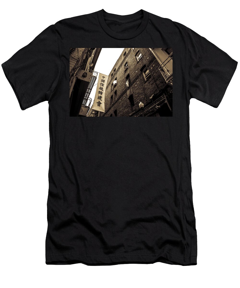 San Francisco's Chinatown Has Always Been One Of My Favorite Places To Explore. It Is Filled With Mystery And Adventure. I Never Get Tired Of It And Always Manage To Find New Things. T-Shirt featuring the photograph Chinatown Alley by Spencer Hughes
