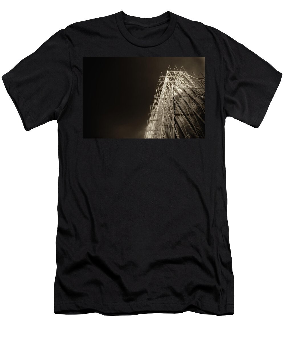 Color Efex Pro T-Shirt featuring the photograph Expo gate by Roberto Pagani