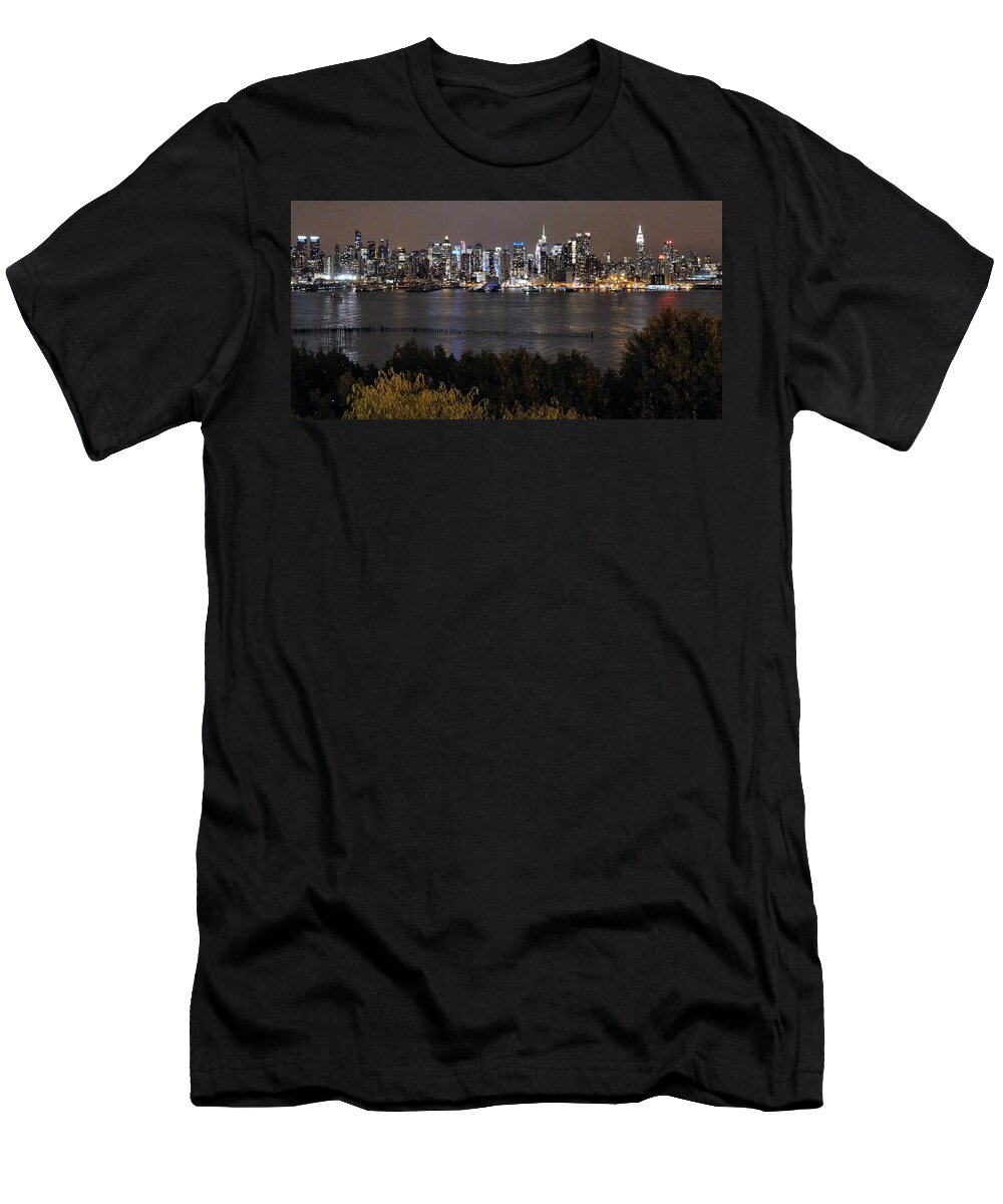 New York T-Shirt featuring the photograph First Night In The Big Apple by Rory Siegel
