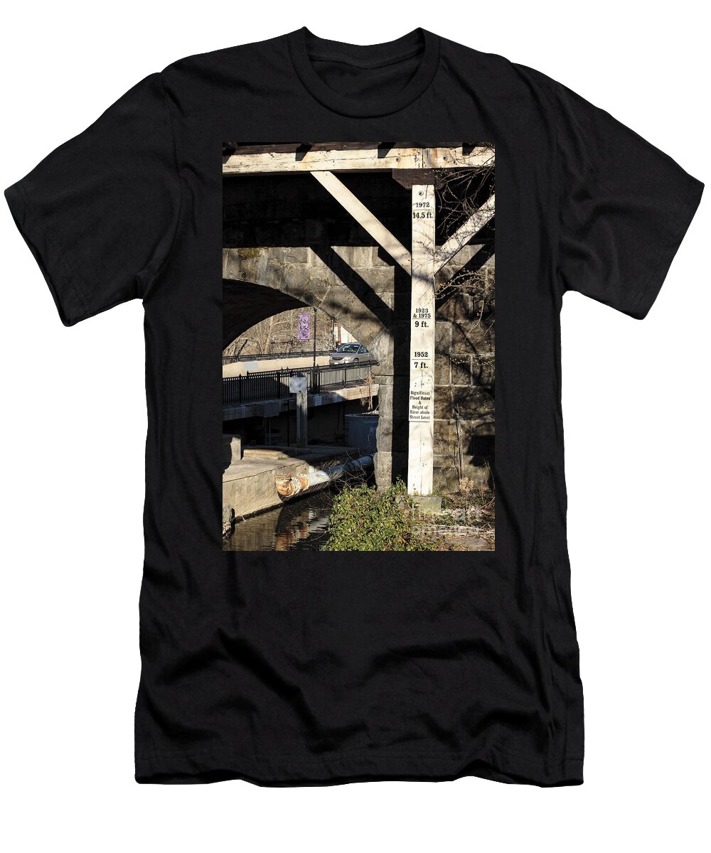 Ellicott City T-Shirt featuring the photograph Flood height sign at Ellicott City Maryland by William Kuta
