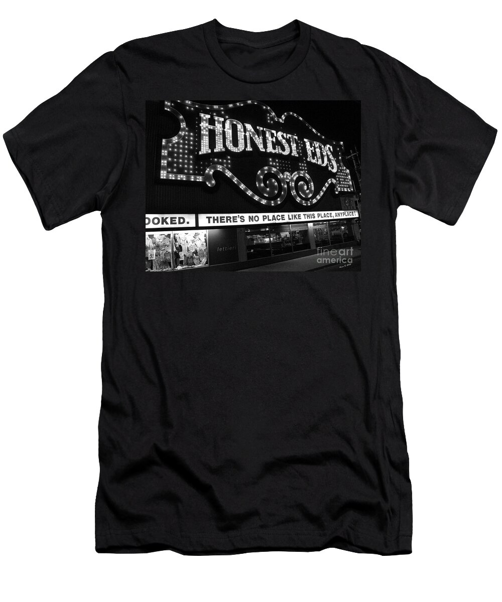 Toronto T-Shirt featuring the photograph Honest Eds at night by Nina Silver