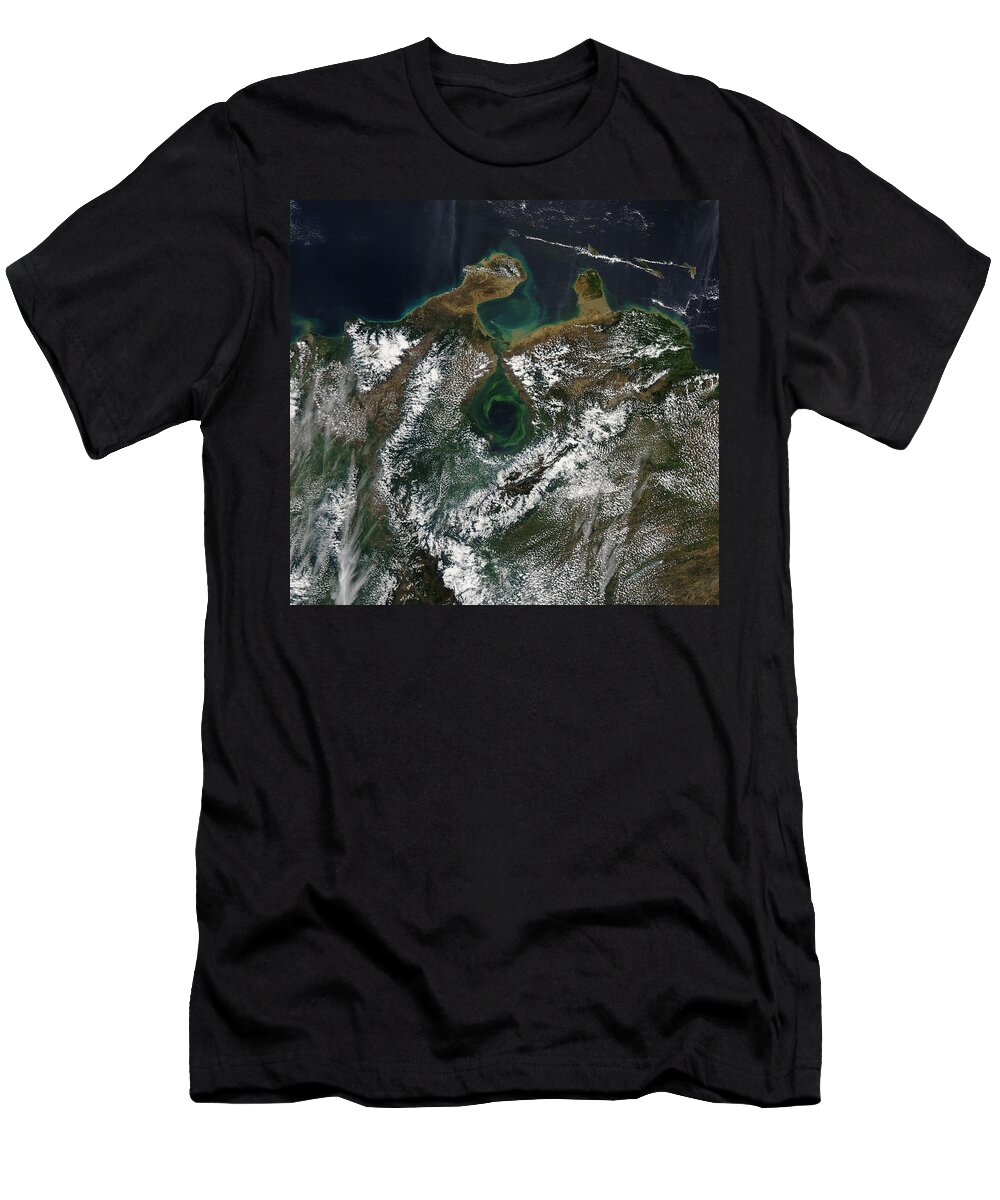 Lake Maracaibo T-Shirt featuring the photograph Lake Maracaibo, Venezuela by Science Source