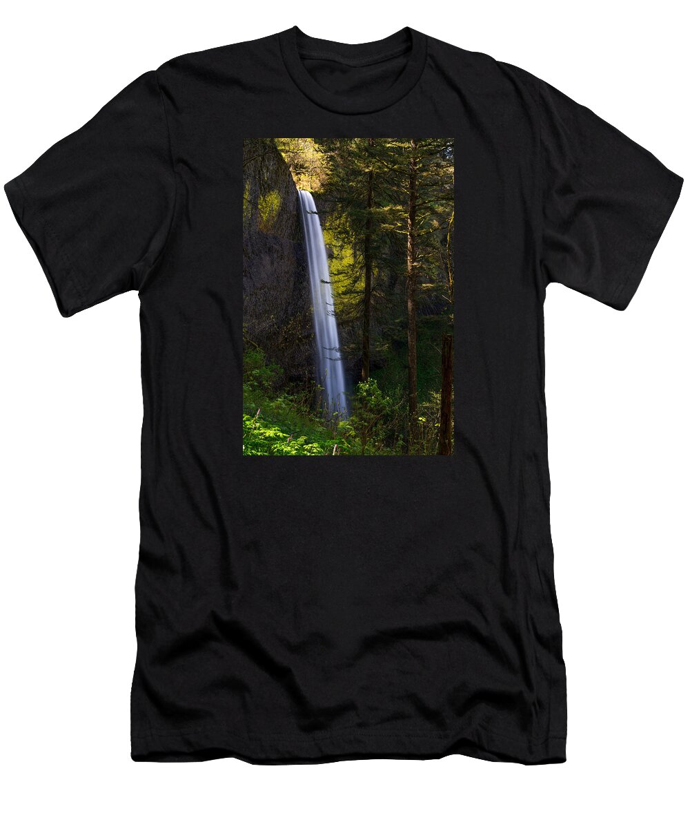 Oregon T-Shirt featuring the photograph Latourell by Dustin LeFevre
