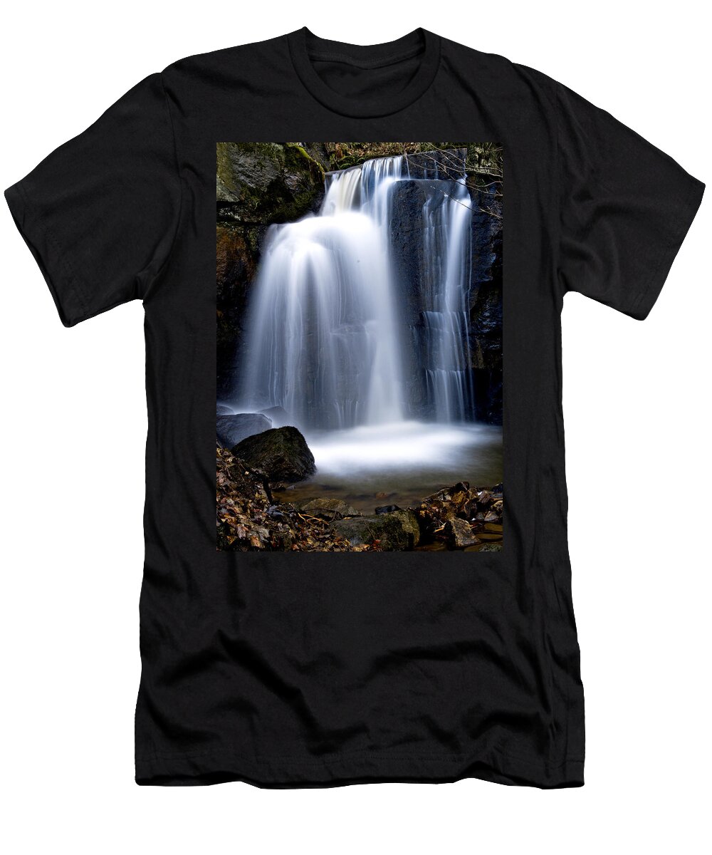 Water T-Shirt featuring the photograph Lwv10056 by Lee Winter