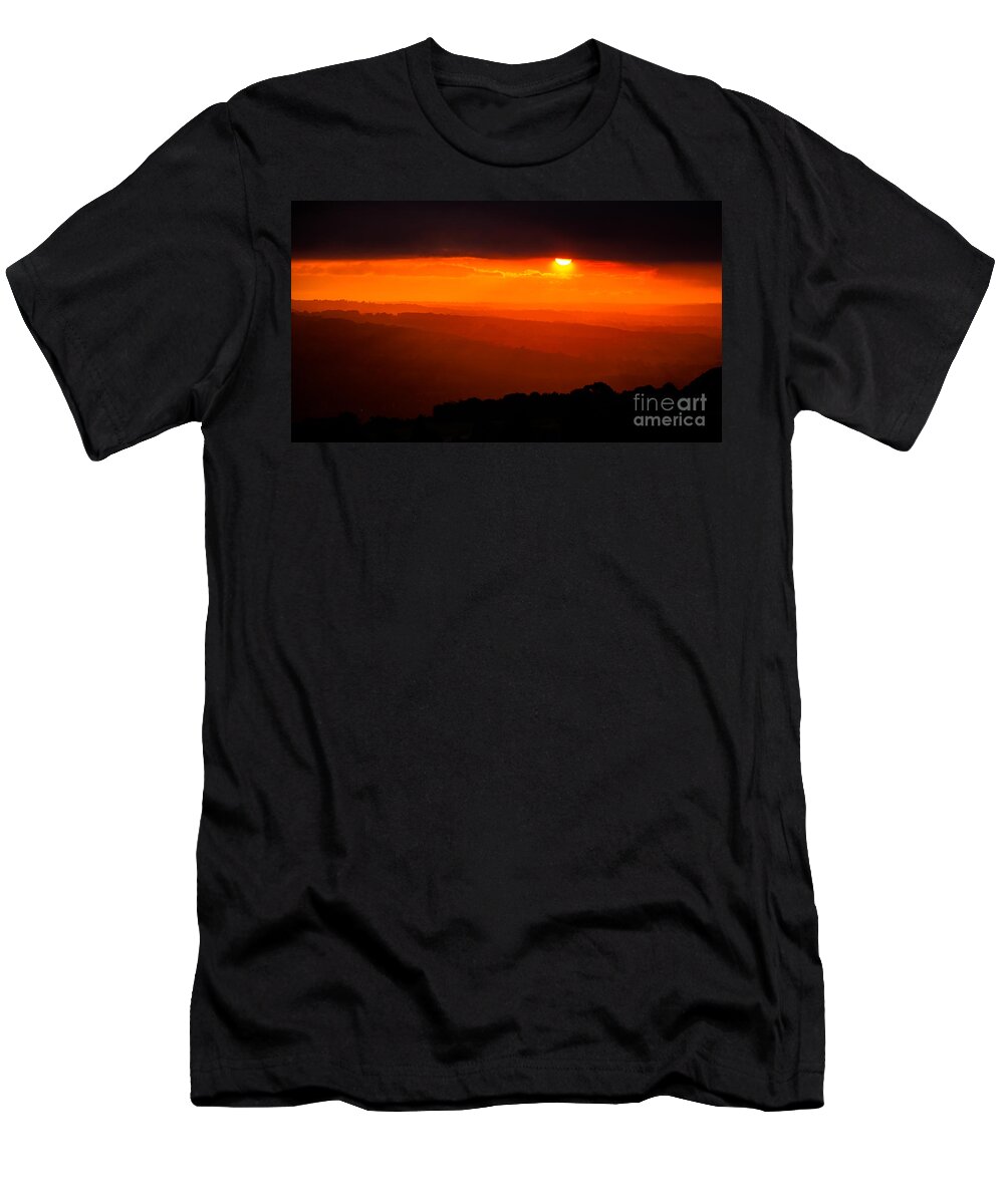 Airedale T-Shirt featuring the photograph Sunrise in Ilkley by Mariusz Talarek