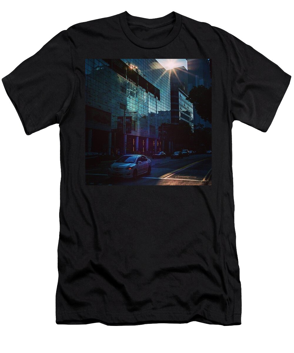 City T-Shirt featuring the photograph The Streets Of Singapore by Aleck Cartwright