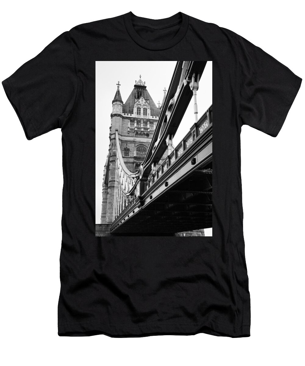 London T-Shirt featuring the photograph Tower Bridge in Black and White by Ian Middleton