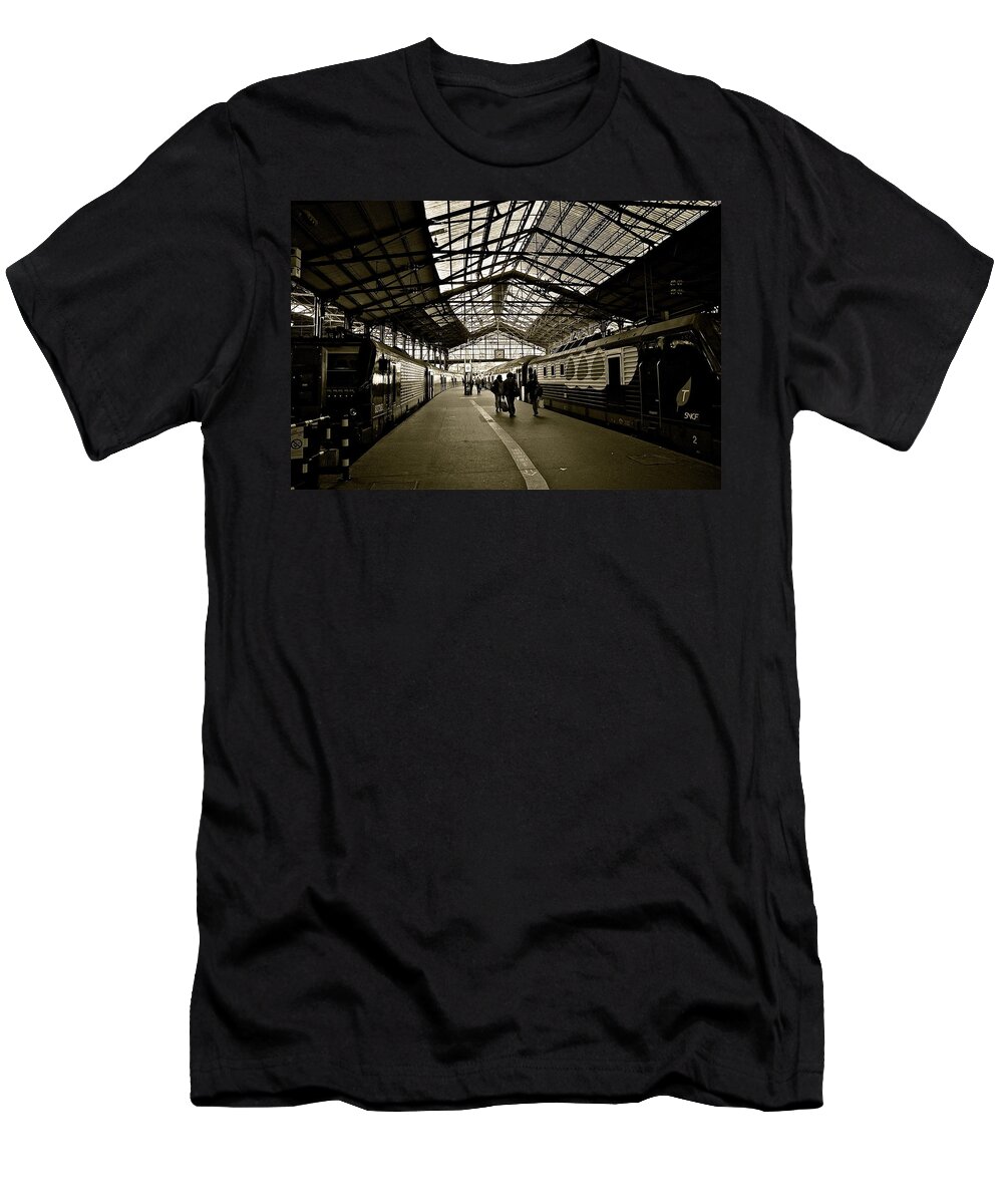 Paris T-Shirt featuring the photograph Gare de Saint Lazare by Eric Tressler