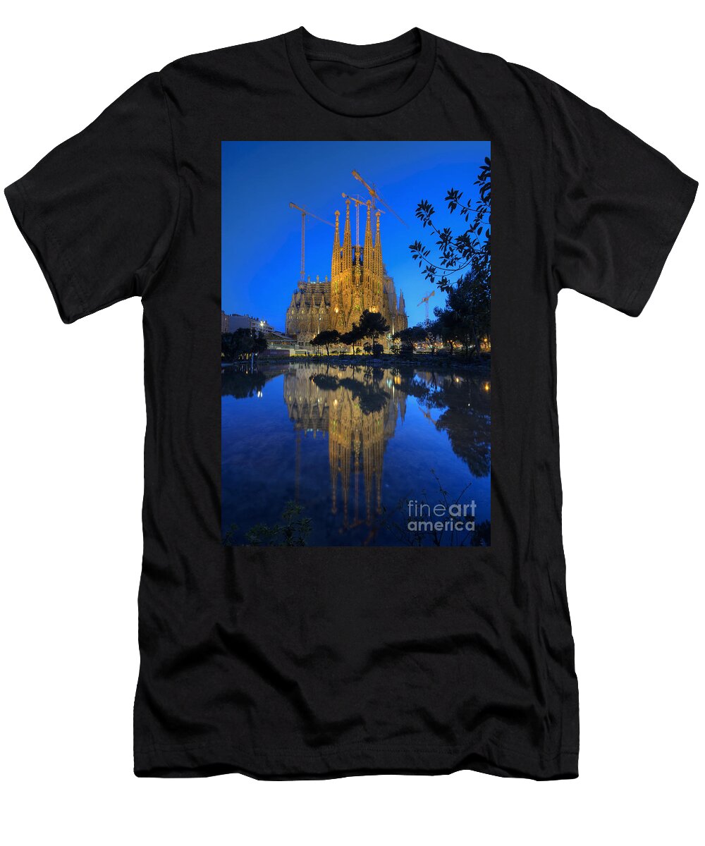 Yhun Suarez T-Shirt featuring the photograph Sagrada Familia At Dusk by Yhun Suarez