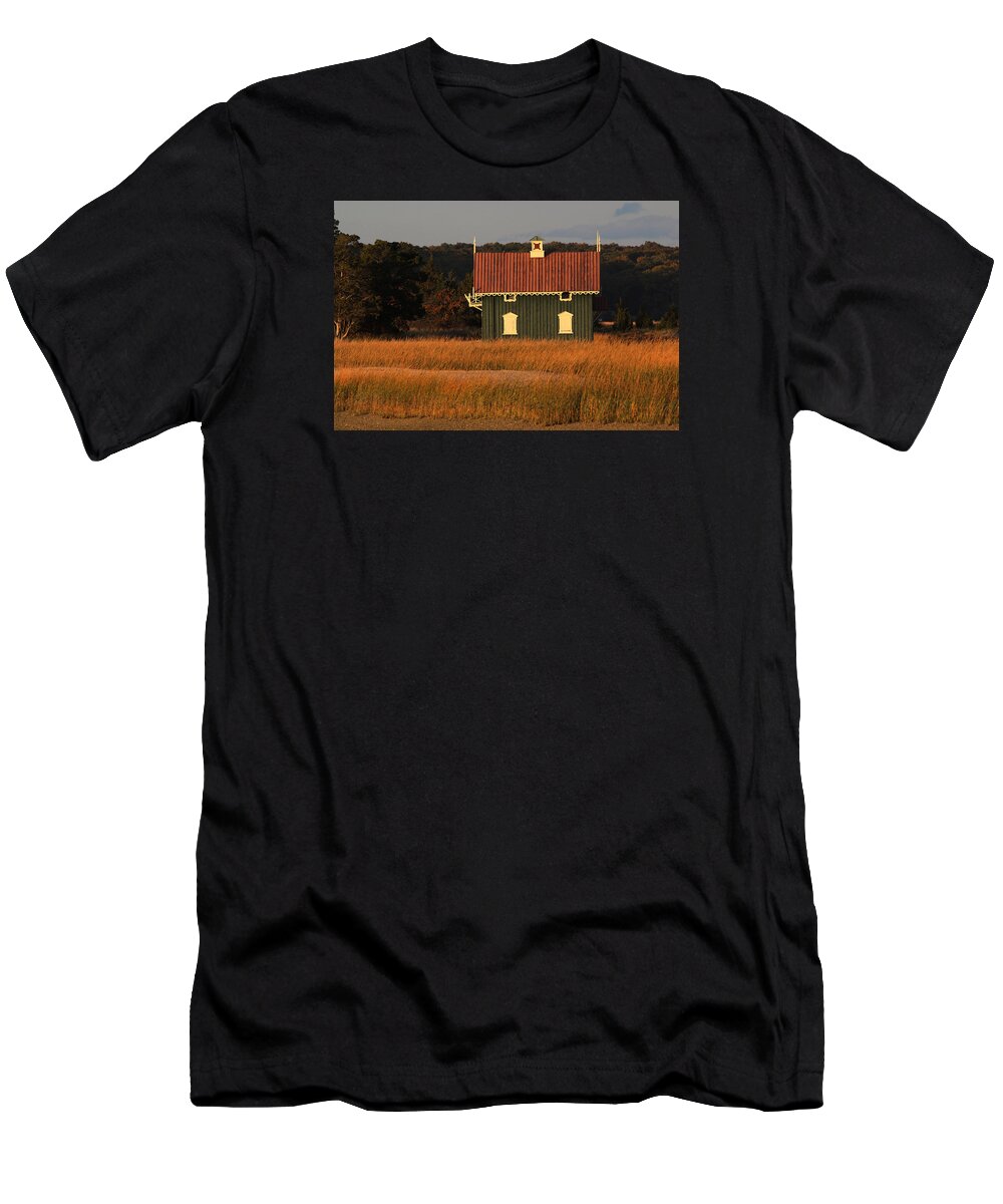 Gamecock Cottage T-Shirt featuring the photograph Gamecock Cottage Stony Brook New York #1 by Bob Savage