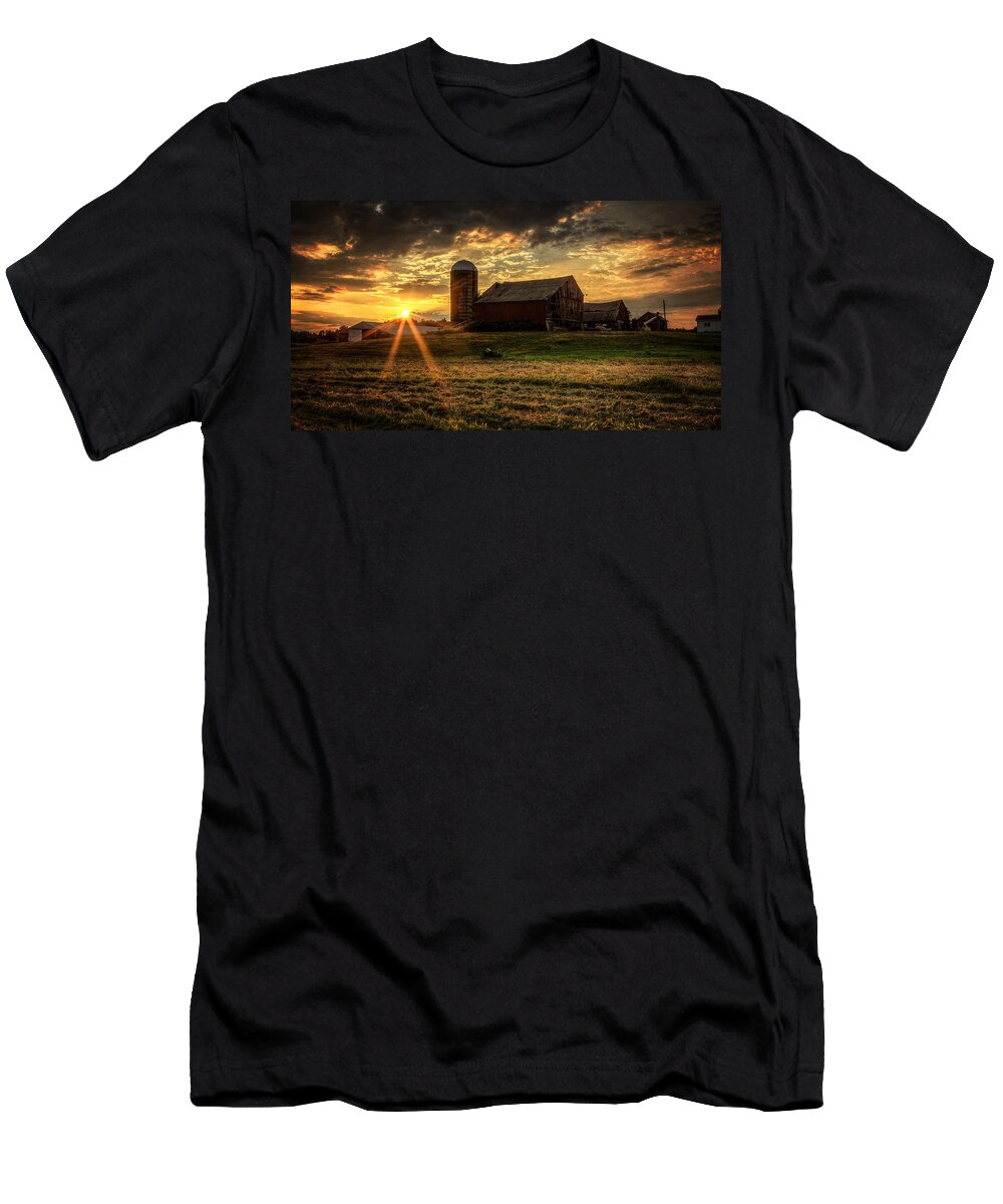 Barn T-Shirt featuring the photograph Rural America #1 by Everet Regal