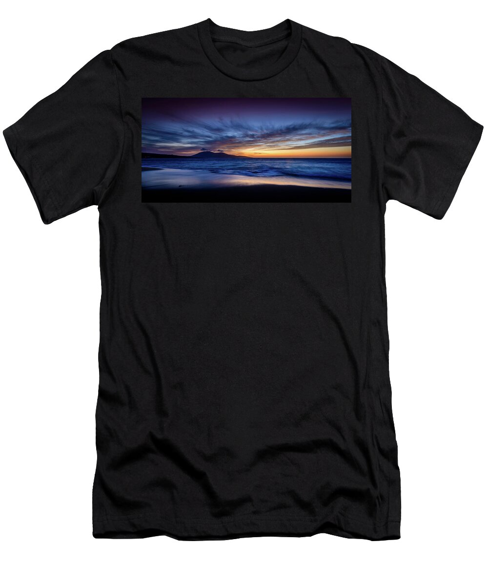 Ceapabhal T-Shirt featuring the photograph Ceapabhal, Isle of Harris by Peter OReilly