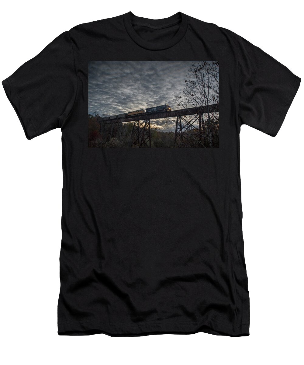 Train T-Shirt featuring the photograph Coal Norfolk Southern 7679 at Big Clifty Ky by Jim Pearson