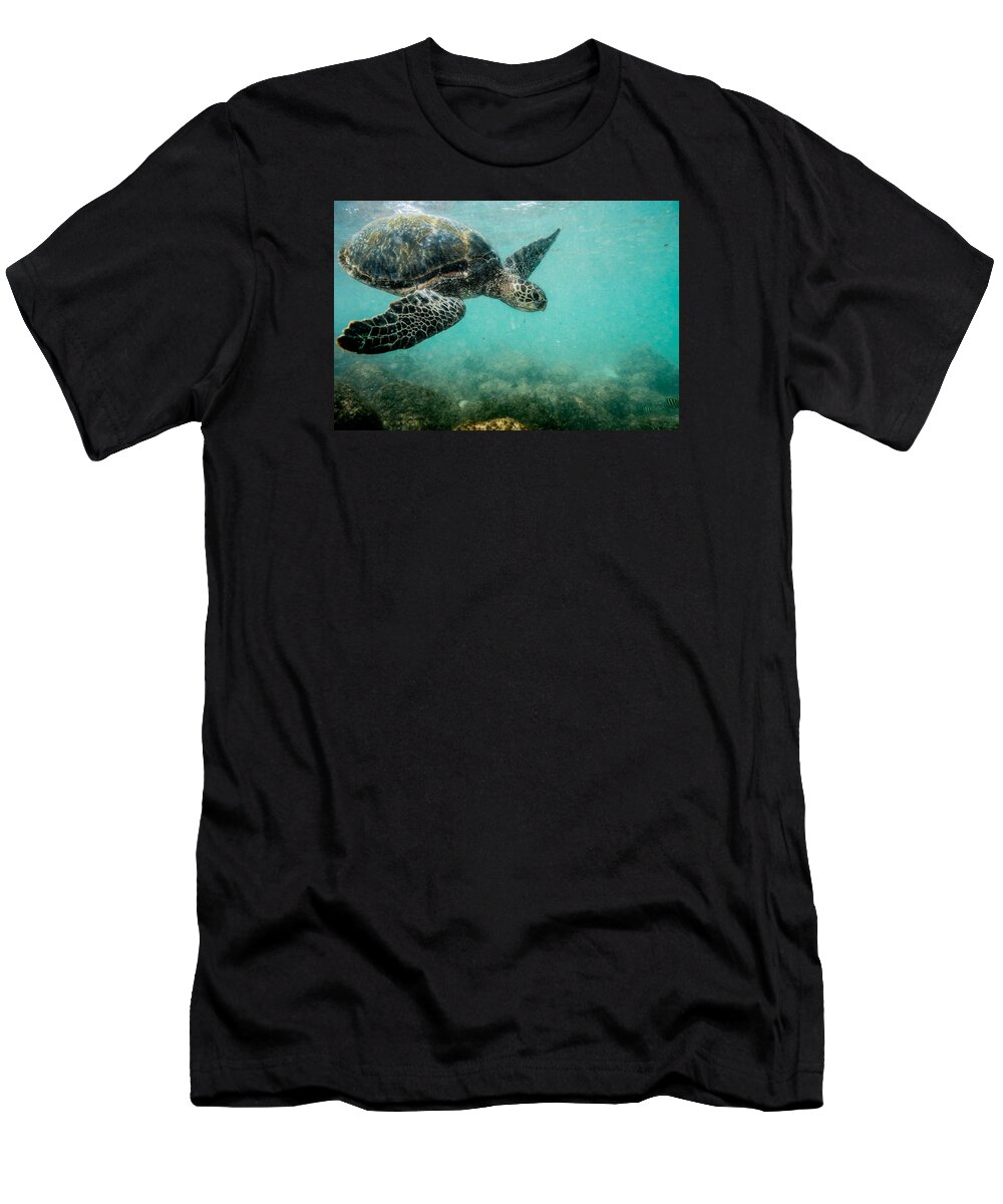 Hawaii Turtle T-Shirt featuring the photograph Cruiser Honu by Leonardo Dale