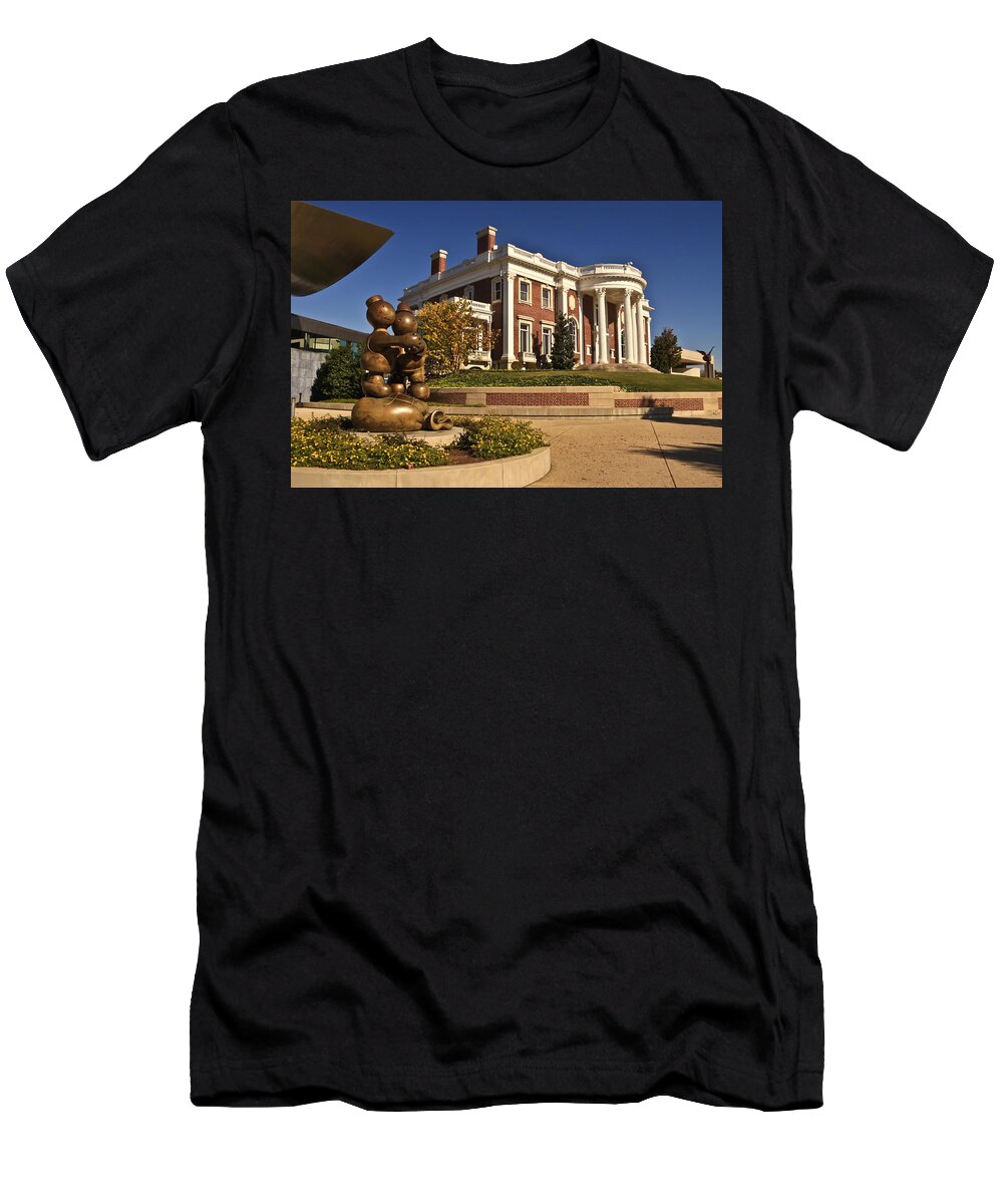 Hunter Museum Of American Art T-Shirt featuring the photograph Mansion Hunter Museum by Tom and Pat Cory