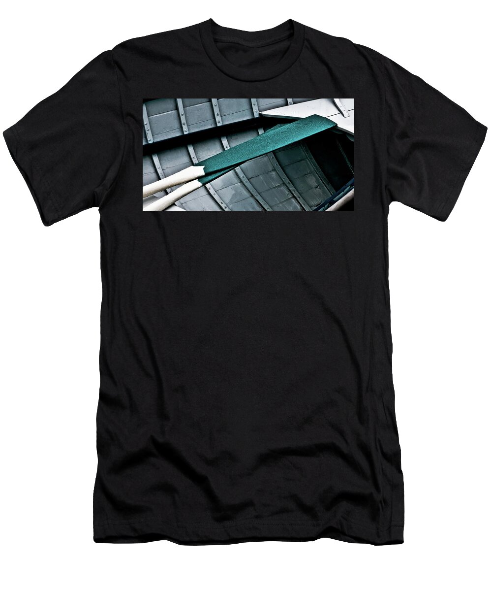 Oars T-Shirt featuring the photograph No Worries by Jeff Cooper