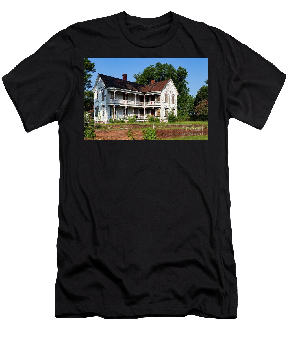 Shull House T-Shirt featuring the photograph Old Shull Mansion by Charles Hite