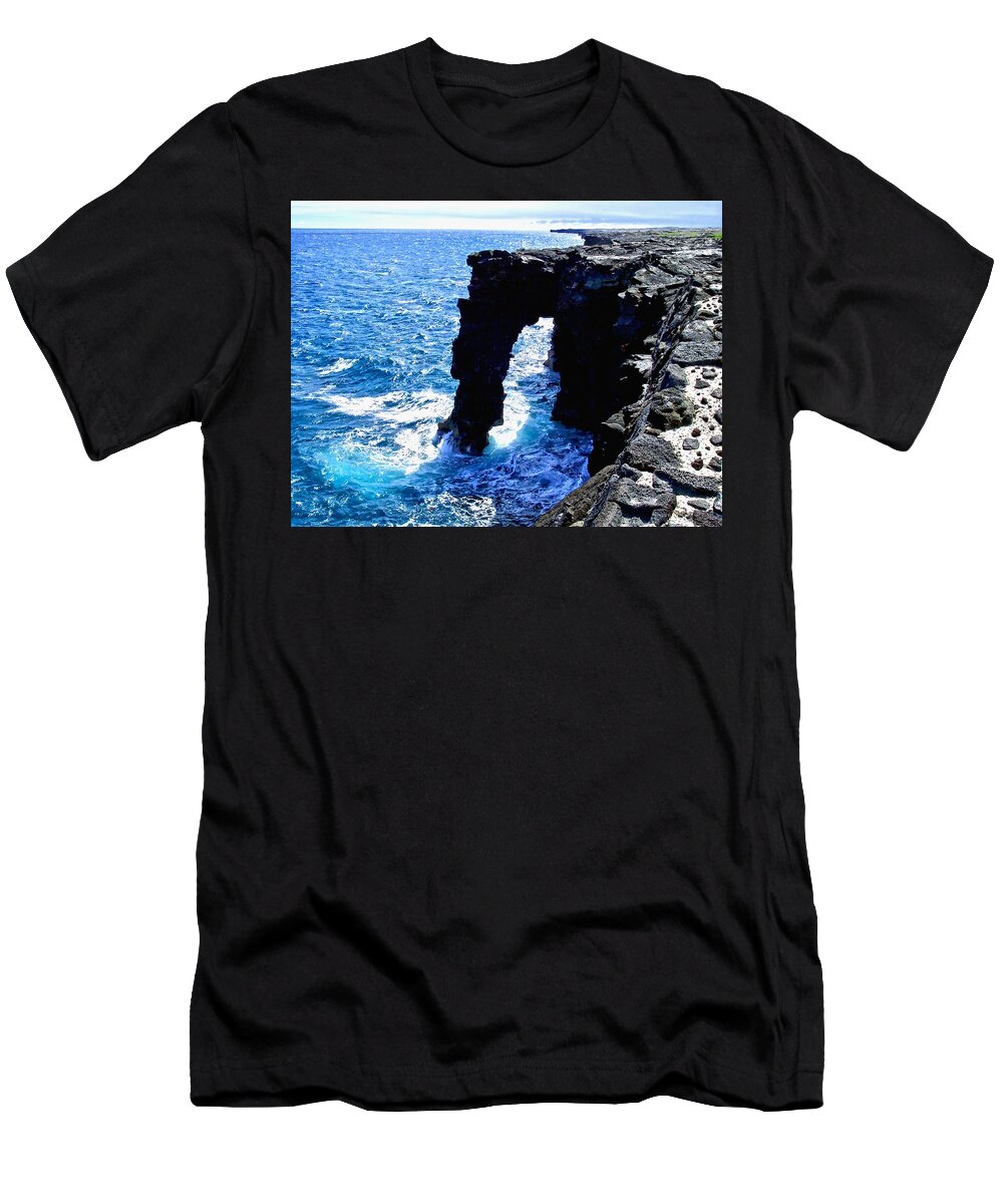 Hawaii T-Shirt featuring the photograph Rugged Kona Sea Arch by Amy McDaniel
