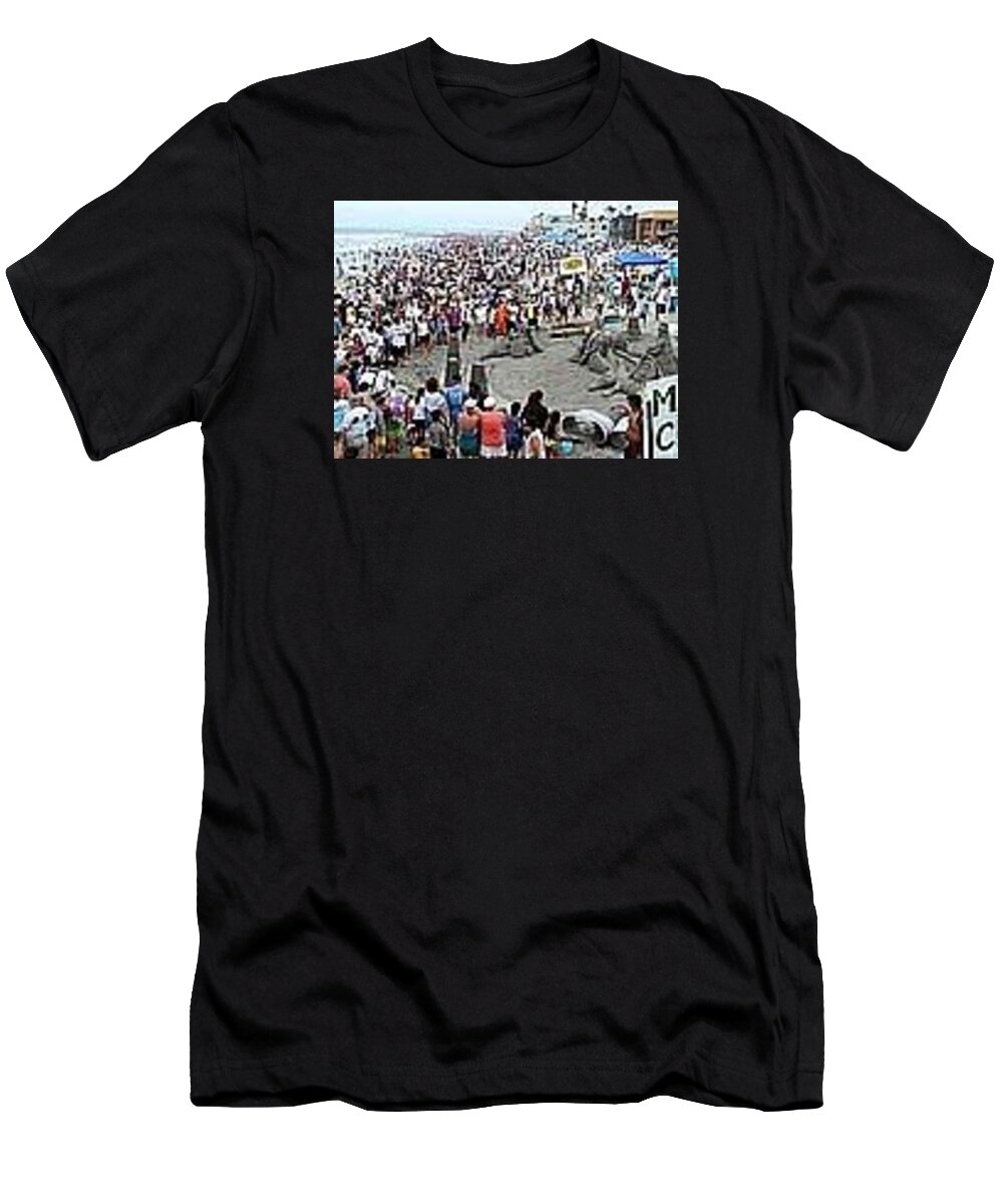  T-Shirt featuring the photograph Sand Statues On The Beach by James Knecht